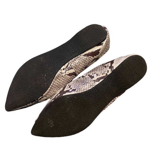 Women’s Madden girl faux Python pointed toe flats size 8 - Picture 2 of 3